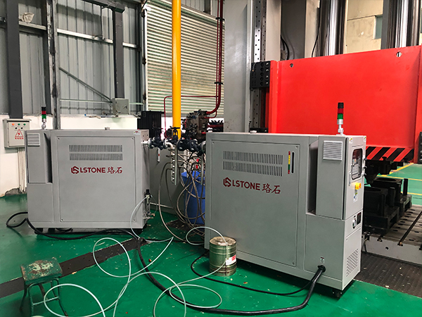 發(fā)動機噴管內襯生產(chǎn)，工業(yè)用電加熱油爐實力控溫