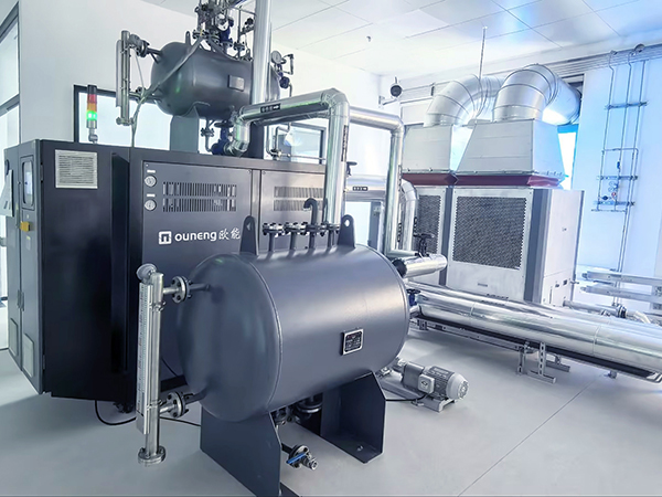 面對高溫需求，超高溫模溫機(jī)如何實(shí)現(xiàn)安全運(yùn)行？