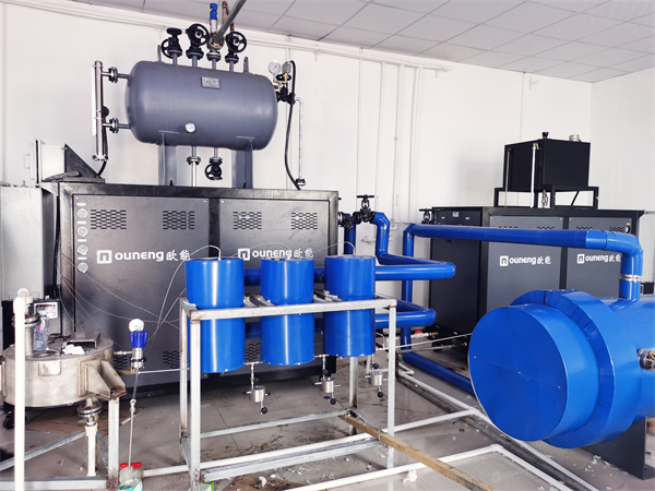 通過氮?dú)饷芊饧夹g(shù)，讓超高溫防爆模溫機(jī)安全運(yùn)行至395度