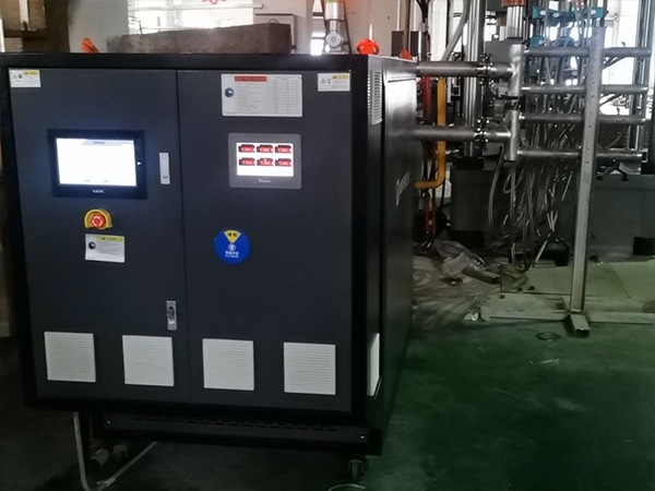 芳綸纖維成型模溫機2 芳綸纖維成型模溫機2