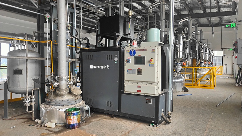 反應(yīng)釜防爆導(dǎo)熱油爐守護，保障夏日化工行業(yè)安全