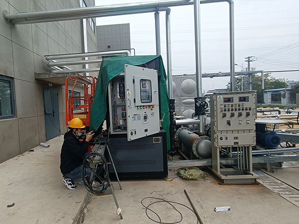 光刻膠控溫防爆模溫機(jī)2 光刻膠控溫防爆模溫機(jī)2